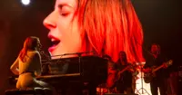 Vì Sao Vụt Sáng tung clip Shallow với giọng hát ngọt ngào của Lady Gaga và Bradley Cooper