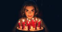 [REVIEW] Lạc vào thế giới phù thủy rùng rợn trong series Chilling Adventures of Sabrina