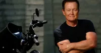 Robert Patrick đang đàm phán tham gia phim hành động kịch tính Honest Thief cùng Liam Neeson