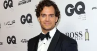 Saban Films phát hành phim tâm lý kịch tính của Henry Cavill và Ben Kingsley