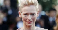 A24 mua bản quyền phim The Souvenir của Tilda Swinton