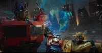 Hé lộ thêm cảnh phim chứng minh Bumblebee hoàn toàn reboot vũ trụ Transformers