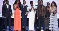 Dàn sao nô nức bước trên thảm bạc của SAG Awards