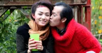 Hoài Linh tình tứ bên Tina Tình
