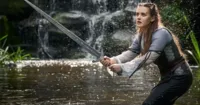Cursed – Bạn biết gì về huyền thoại thanh gươm Excalibur do Netflix thực hiện chưa?