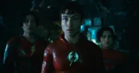 Trailer The Flash hé lộ sự xuất hiện của 2 Batman
