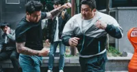 Siêu sao hành động Ma Dong Seok tung đòn uy lực trong Vây Hãm Không Lối Thoát