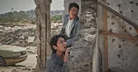 Thái tử Kingdom Ju Ji Hoon trở lại với Bộ Đôi Báo Thủ