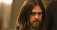 Tom Payne: “Phe Rick sẽ bắt đầu bàn chiến lược chống Negan trong nửa sau Season 7”