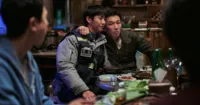 Đố Anh Còng Được Tôi - Mãn nhãn với những pha hành động cực gắt của Hwang Jung Min và Jung Hae In
