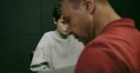 Review Adolescence (Netflix) - Điều gì khiến đứa trẻ 13 tuổi gây ra án mạng?
