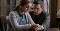 Emma Watson đau khổ nhập vai cô gái bị người cha lạm dụng