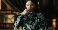 Chị Chị Em Em 3 - Phim tình cảm 18+ với mối quan hệ “bùng binh” của 5 nhân vật