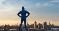 Amazon nhá hàng trailer đầu tiên của siêu anh hùng The Tick