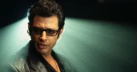 Đạo diễn Trevorrow chia sẻ về việc trở lại của nhân vật Ian Malcolm trong Jurassic World 2