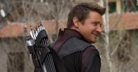 Jeremy Renner nói về những điều anh không hài lòng trên phim trường The Avengers.