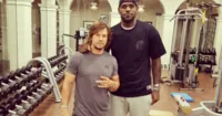Mark Wahlberg dẫn thân vào con đường bóng rổ!