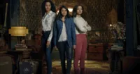 Charmed reboot tung hình ảnh mới của 3 chị em phép thuật