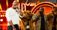 Dwayne Johnson và Kevin Hart náo loạn Jumanji