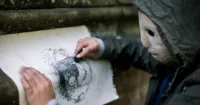 Phim kinh dị trẻ em Creeped Out của BBC đã có mặt trên Netflix