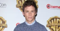 Eddie Redmayne  từng hụt vai Kylo Ren trong Star Wars: The Force Awakens