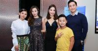 Gia đình Diễm My – Hứa Vĩ Văn và Trọng Khang “bắt gặp” Hồ Quỳnh Hương khi đi giao lưu