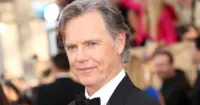 Doctor Sleep – Bruce Greenwood thủ vai Dr. John