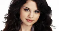 Thêm lý do để xem Neighbors 2 khi có Selena Gomez
